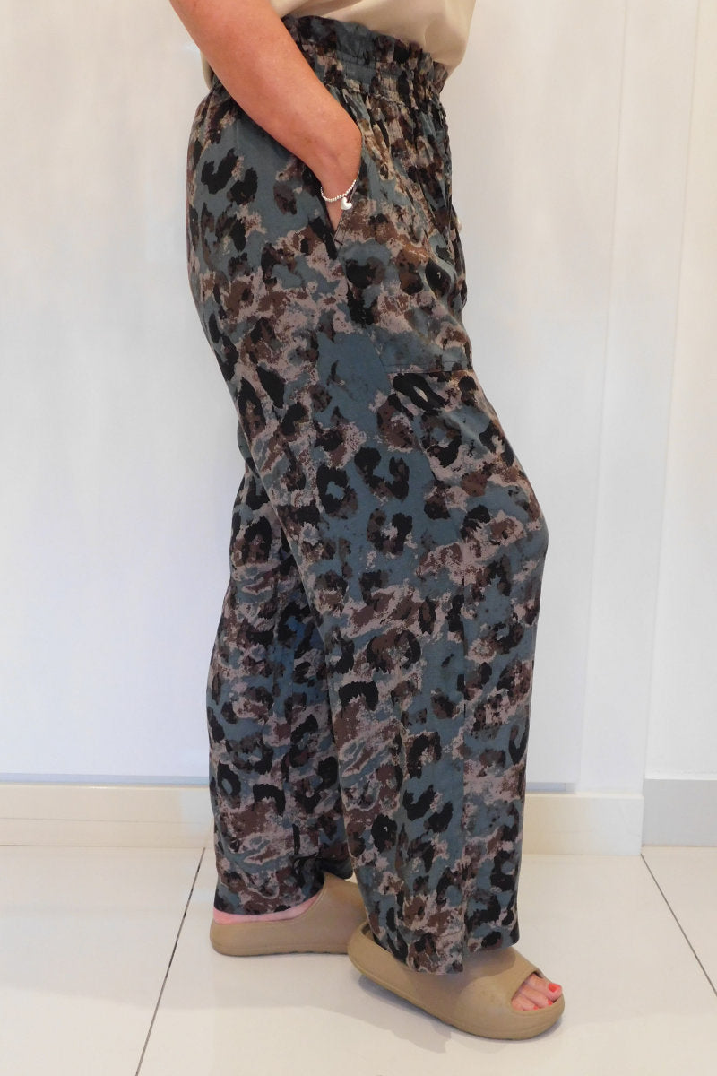 Famous Store Ladies Linen Blend Wide Leg Animal Print Trousers