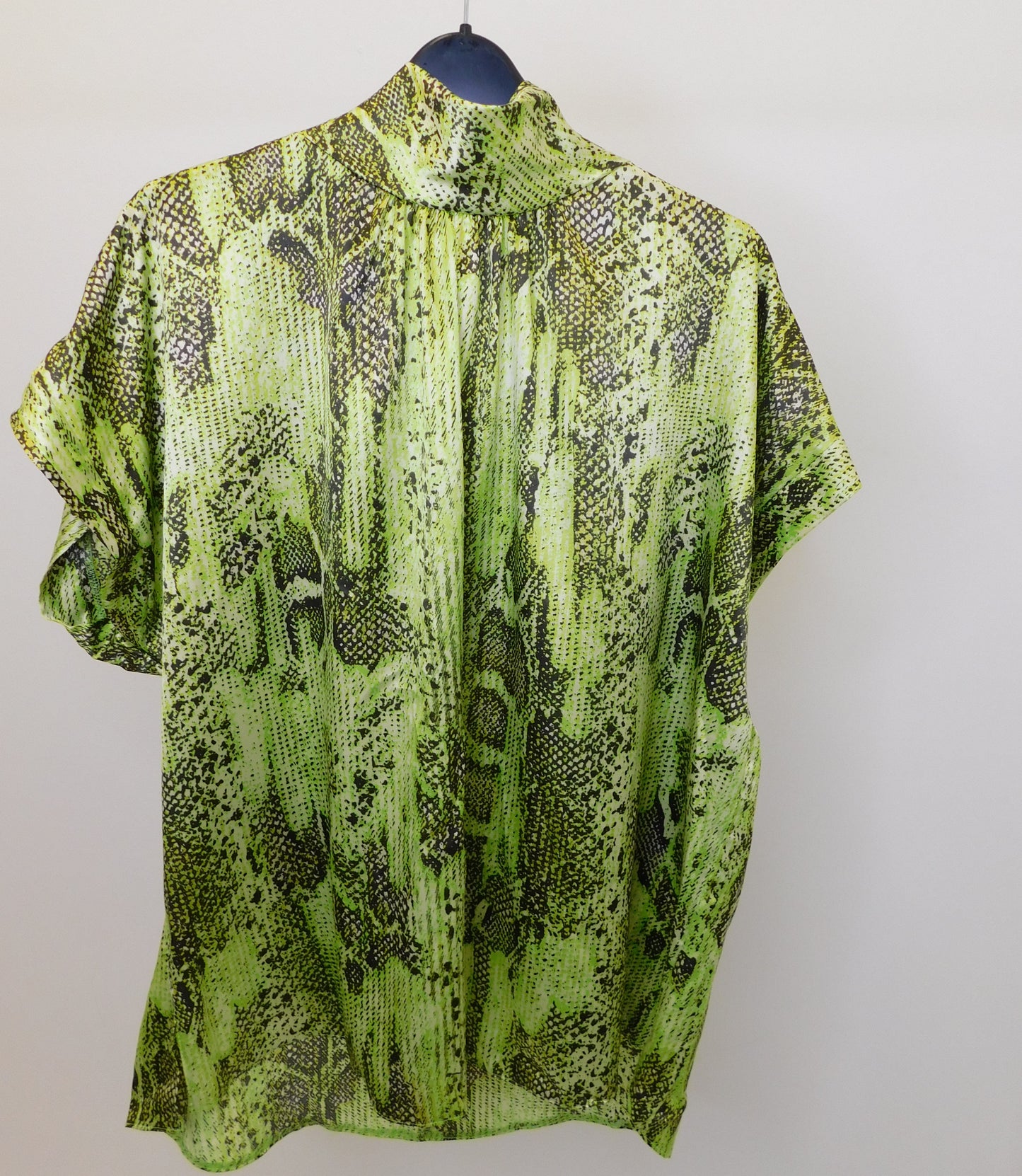 Short Sleeve Snake Printed Blouse